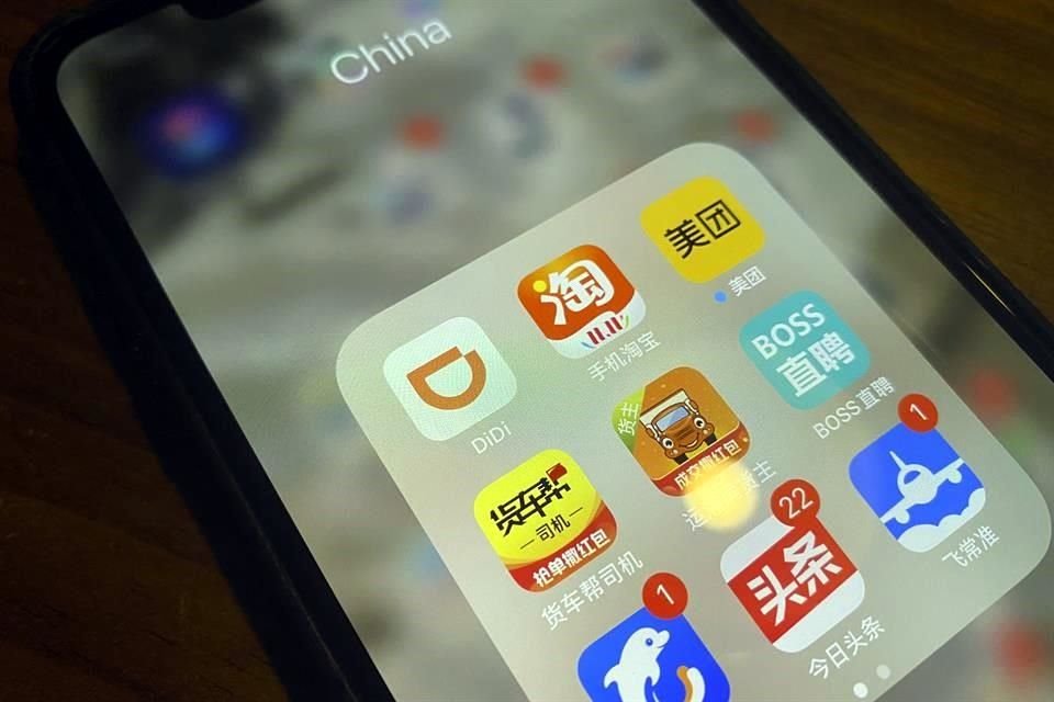 La Administración del Ciberespacio de China  ordenó el domingo el retiro de Didi de las tiendas de aplicaciones del país, alegando que había recopilado ilegalmente datos personales de usuarios.