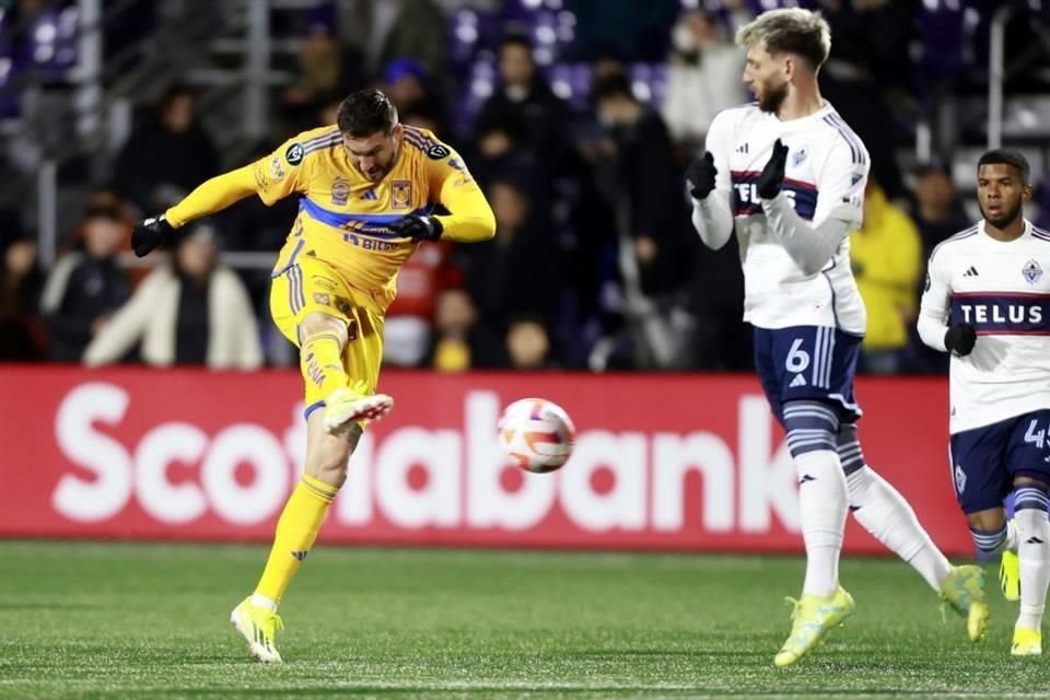 Tigres inició dominando.