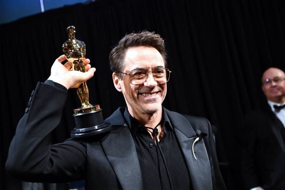Robert Downey Jr. ganó a mejor actor de reparto por 'Oppenheimer'.