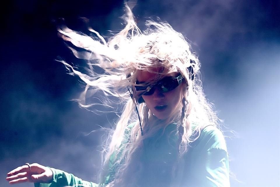 La canadiense Grimes hipnotizó a sus fans en el festival Ceremonia con un DJ Set; no fue acompañada de bailarines y tampoco usó su voz.