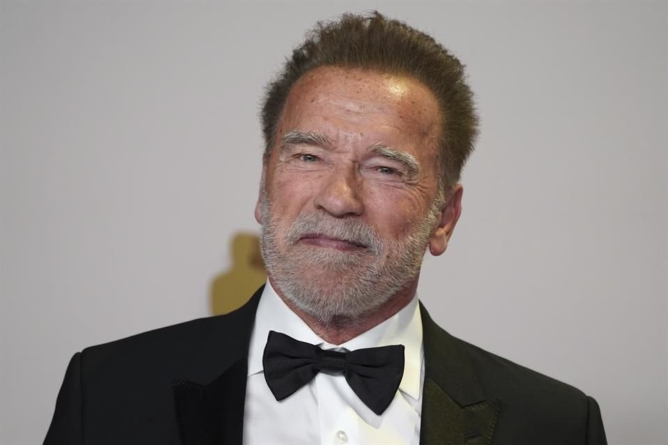 Schwarzenegger, de 76 años, también aseveró que ahora tiene una 'parte máquina', referenciando en broma a su icónico personaje T-800 en la saga Terminator.