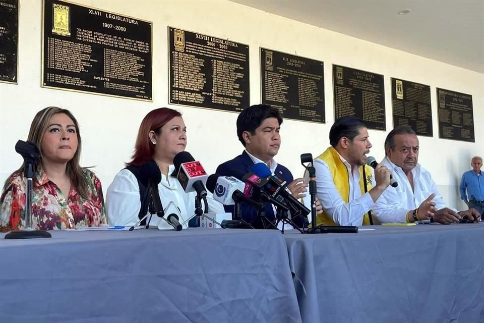 Debido a amenazas, al menos 12 candidatos a Alcaldes y regidores en Morelos se han bajado, advirtió el líder del PRD estatal.