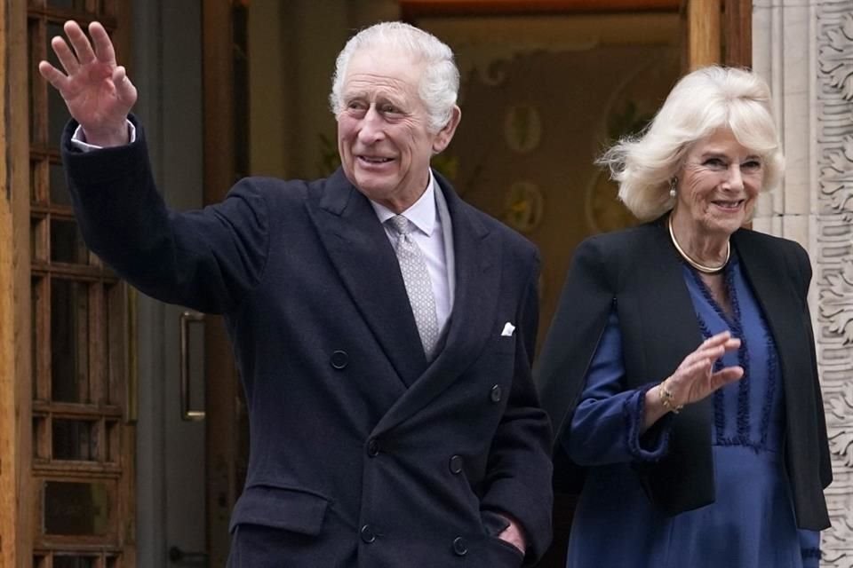 El monarca británico compartió su diagnóstico de cáncer después de un tratamiento en la próstata.