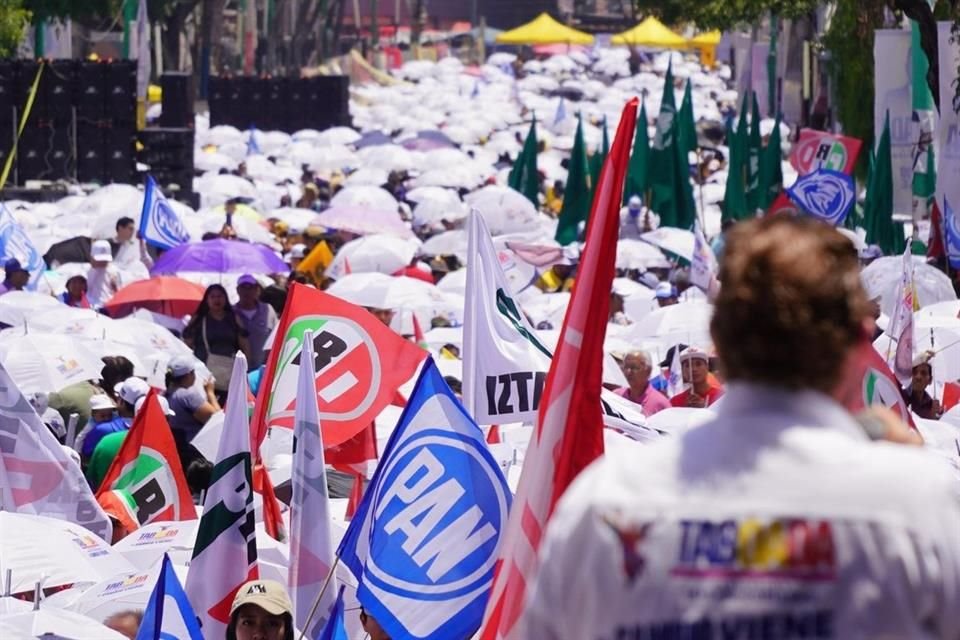 Santiago Taboada presentó el proyecto de plantas potabilizadoras que se pretenden instalar para mejorar la calidad del agua en Iztapalapa.