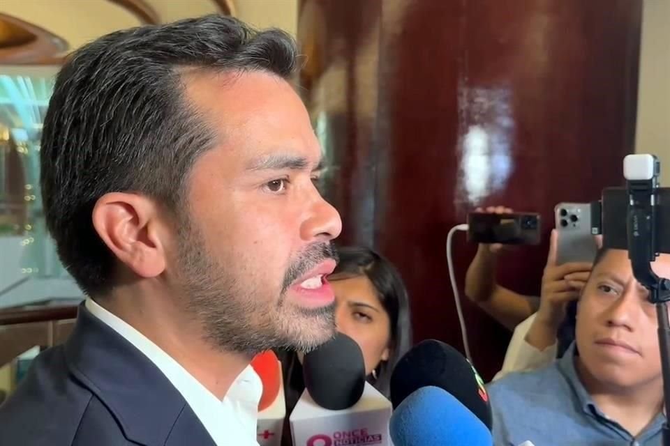 Máynez afirmó que Zaldívar quiere hueso e impunidad.