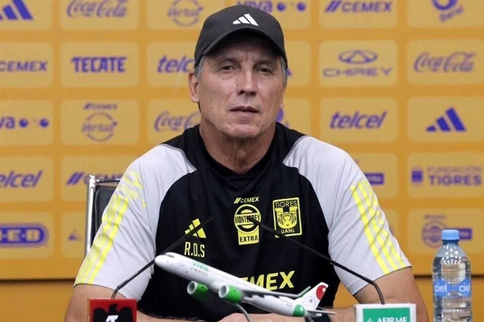 Robert Dante Siboldi respaldó a Nahuel Guzmán de las críticas de ex futbolistas.