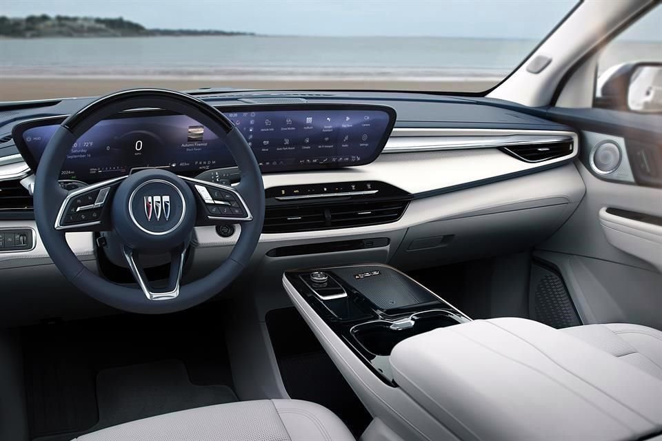 El interior añade Google Asistant para controlar distintas funciones del auto