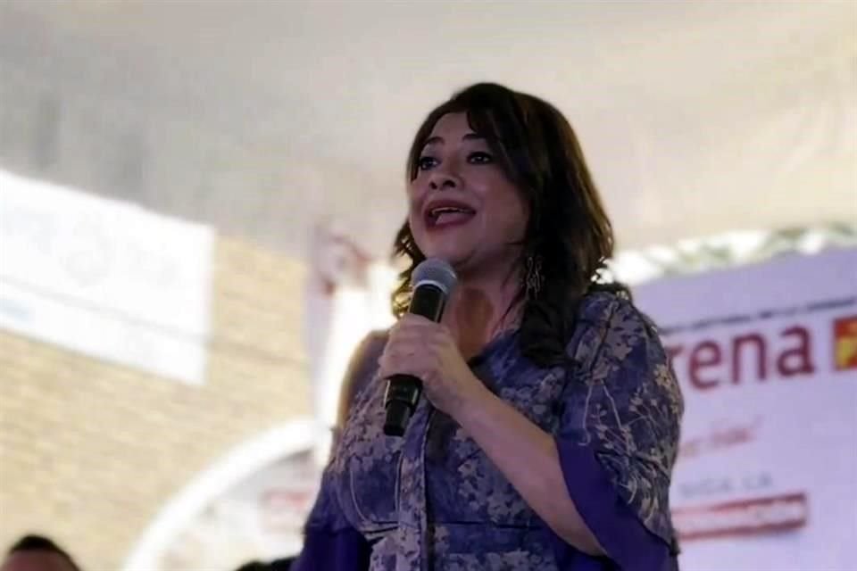 'Por ahora ya solo es el Consejo Técnico Asesor el que se está encargando de trabajar con los diferentes sectores para acordar temas para la campaña; ahorita va a ser por separado pero después del 2 de junio, van a cambiar muchas cosas', comentó.