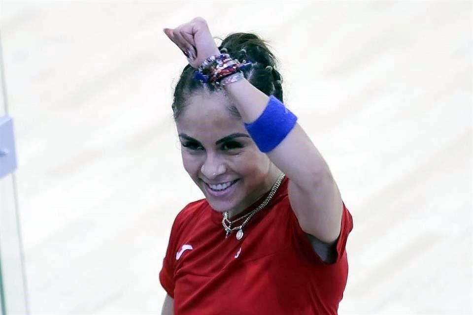 Paola Longoria hizo una pausa en la política para jugar el torneo en San Antonio.