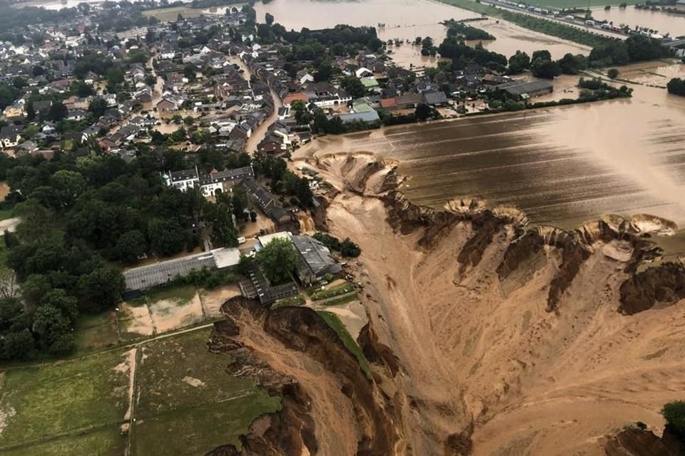 Las inundaciones en Europa que han dejado 126 personas muertas son ejemplo de eventos climáticos extremos vinculados al cambio climático.