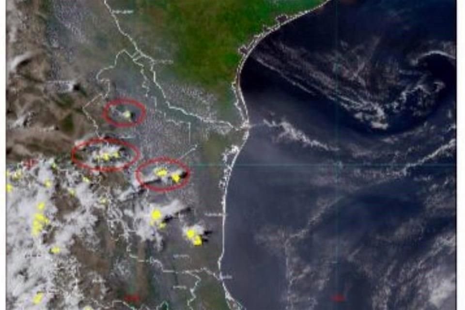 En su pronóstico emitido a las 16:00 horas, la dependencia federal informó que un sistema de tormentas se desplaza en dirección este - sureste.