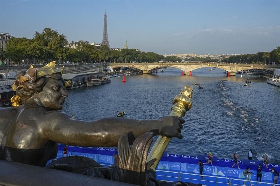 Las aguas del río Sena presentan altos niveles de bacterias a menos de dos meses para las pruebas de natación previstas allí en París 2024.