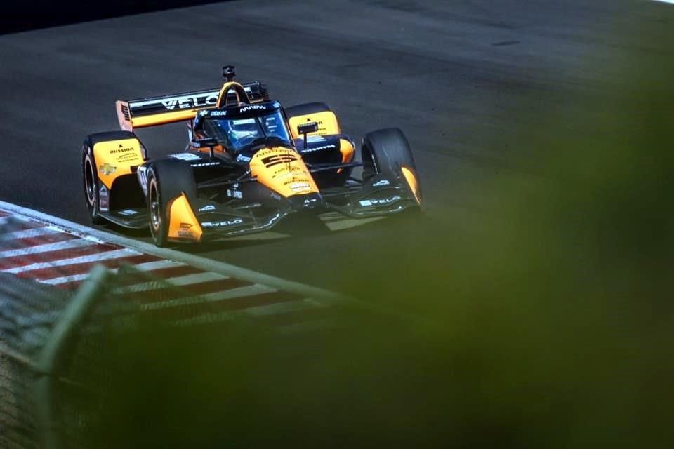 Pato O'Ward en el circuito de Laguna Seca, del Gran Premio de Monterey.