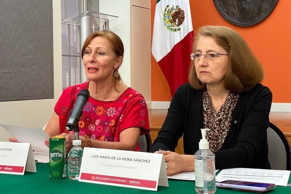Tatiana Clouthier, Secreatia de Economía, y Lus María de la Mora, subsecretaria de comercio exterior.