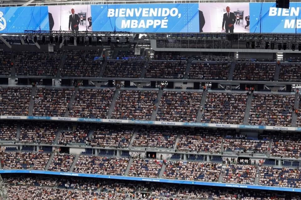 El Santiago Bernabéu lució repleto para la presentación del francés Kylian Mbappé.