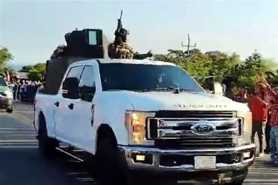 Presidente Donald Trump renovó ayer su añeja promesa de empujar la pena de muerte en contra de los traficantes de drogas en Estados Unidos.