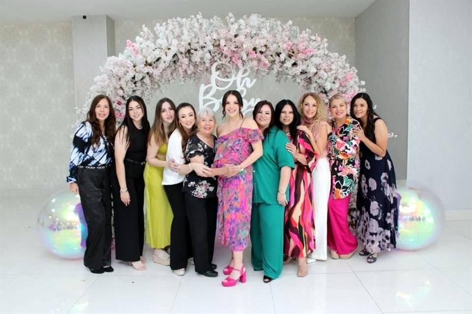 Mirthala De la Fuente, Paulina Ramírez, Valeria López, Andrea Ramírez, Hermila González, Alejandra García, Claudia López, Mayra López, Alma De la Fuente, Isy De la Fuente y Mayra Hernández