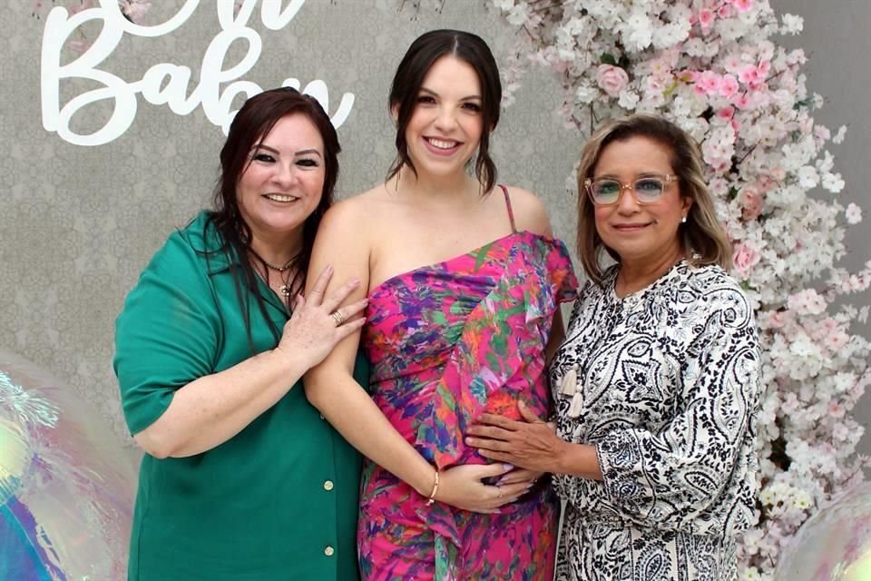 Claudia López, Alejandra García y Miriam Alba