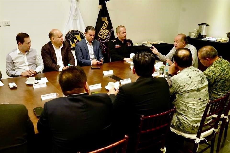 La sesión fue encabezada por el Secretario General de Gobierno, Javier Navarro.