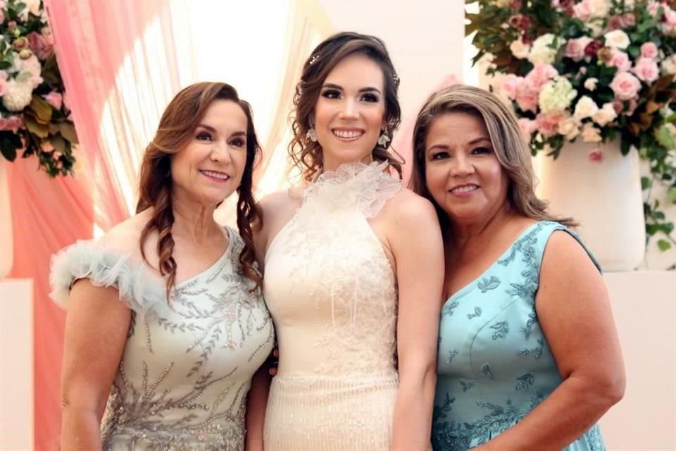 Myrna Elizondo de Elizondo, Nancy Elizondo Martínez y Silvia Martínez de Quezada