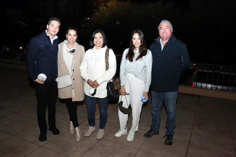 Arturo Mtanous, Karla Martínez, Irma de Martínez, Irma Martínez y Ricardo Martínez
