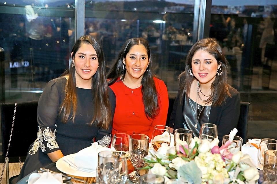 Carla García, Nathalia García y Jessica Camargo 