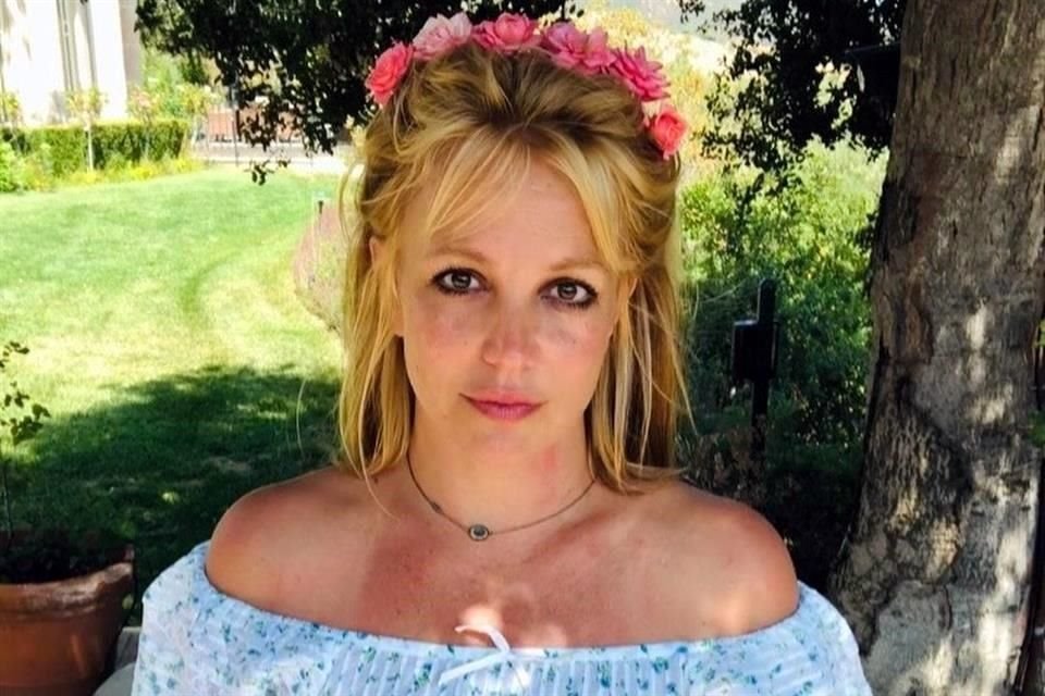 Sam Lutfi, ex manager de Britney Spears, publicó mensajes que prueban que la cantante lleva años luchando contra su tutela.