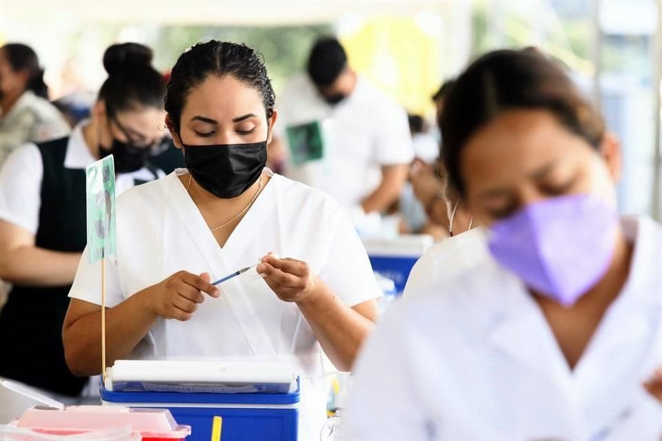 La segunda jornada de vacunación millennial, para adultos de 30 a 39 años, contra el Covid-19 se llevó a cabo con fluidez en San Pedro y San Nicolás.