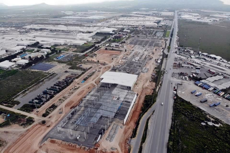Stellantis está construyendo una ampliación grande en sus instalaciones de Derramadero, en Saltillo.