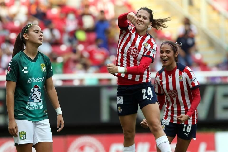Chivas femenil venció 2-1 a León con goles de Joseline Montoya y Alicia Cervantes, quien suma 3 tantos en lo personal.