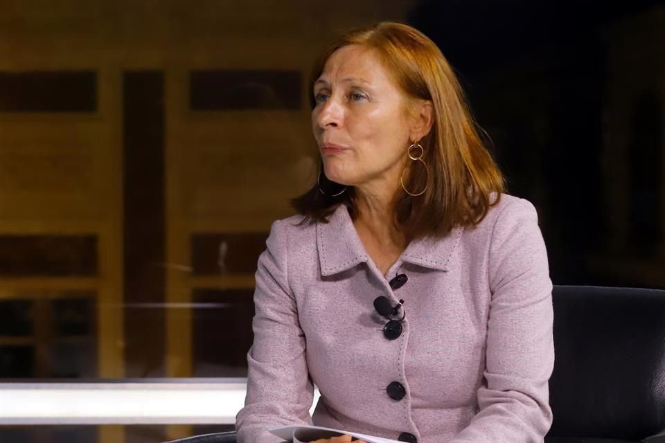 Tatiana Clouthier, Secretaria de Economía.