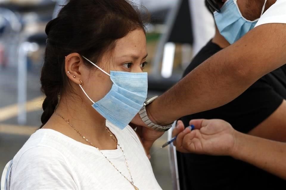 Inicia vacunación contra Covid-19 para mayores de 18 años en San Pedro.