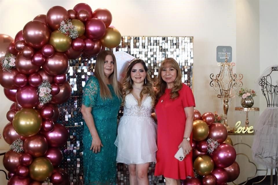 Rosa Elva Garza, Melissa Michelle Villarreal y Juana Alicia Gallegos
