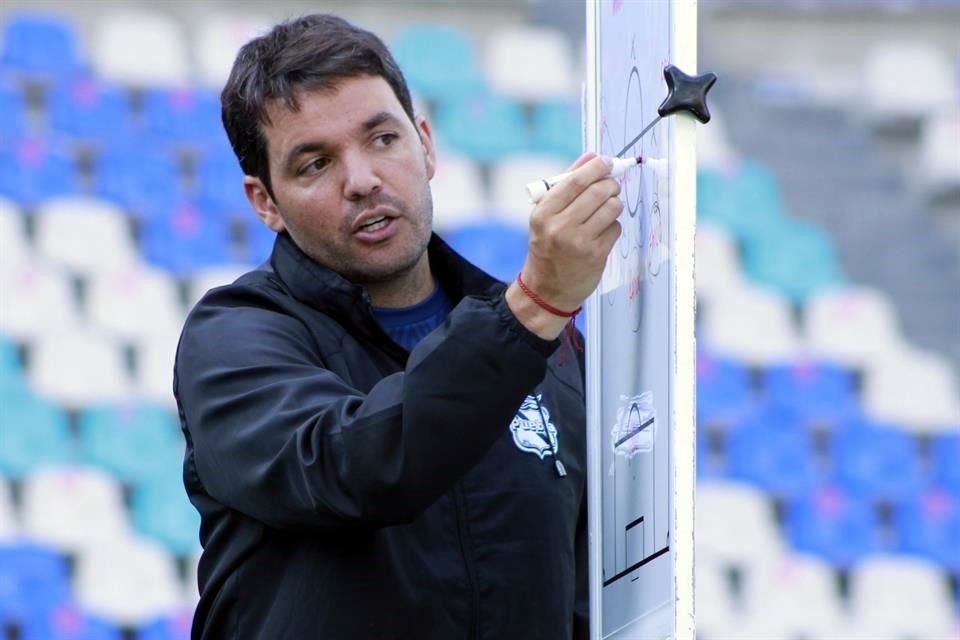 El entrenador del Puebla valorará si Villalpando está para aportar en su equipo.