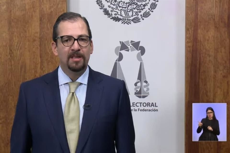 José Luis Vargas dijo que sesión para destituirlo como presidente del TEPJF es nula y acusó a magistrados de generar ruptura constitucional.