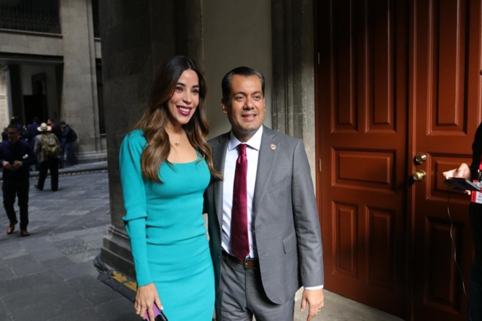 'Así estaría el berrinche de Sergio Gutiérrez Luna para que incluyeran a su esposa, que tuvieron que desmadrar las fórmulas para darle una candidatura', posteó la ciudadana en X.