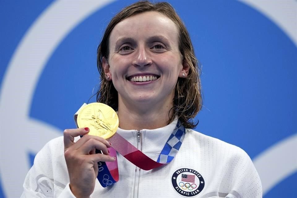 La estadounidense Katie Ledecky ganó un total de 4 medallas en Tokio, dos de ellas de oro.