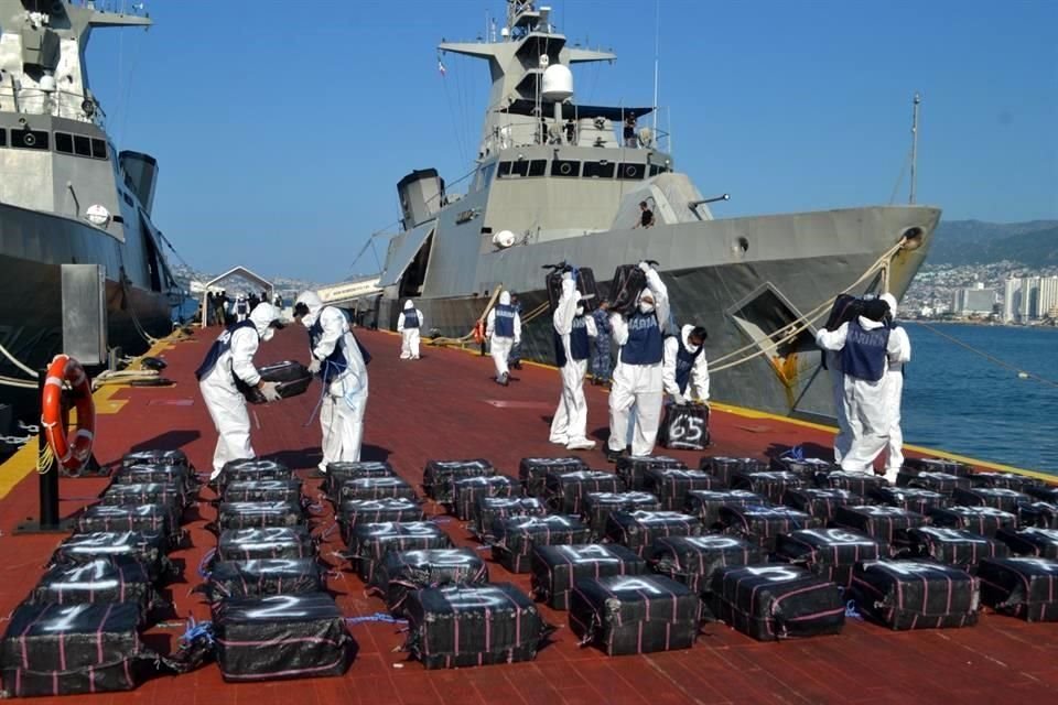 La Semar incautó un aproximado de 22 mil 6 kilogramos cocaína.