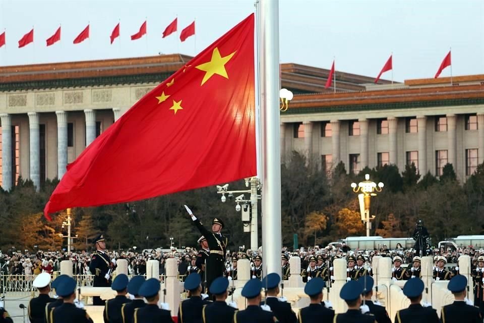 China ha prometido una mayor relajación monetaria y un mayor gasto público este año, mientras la economía se prepara para el regreso de Donald Trump a la Casa Blanca.