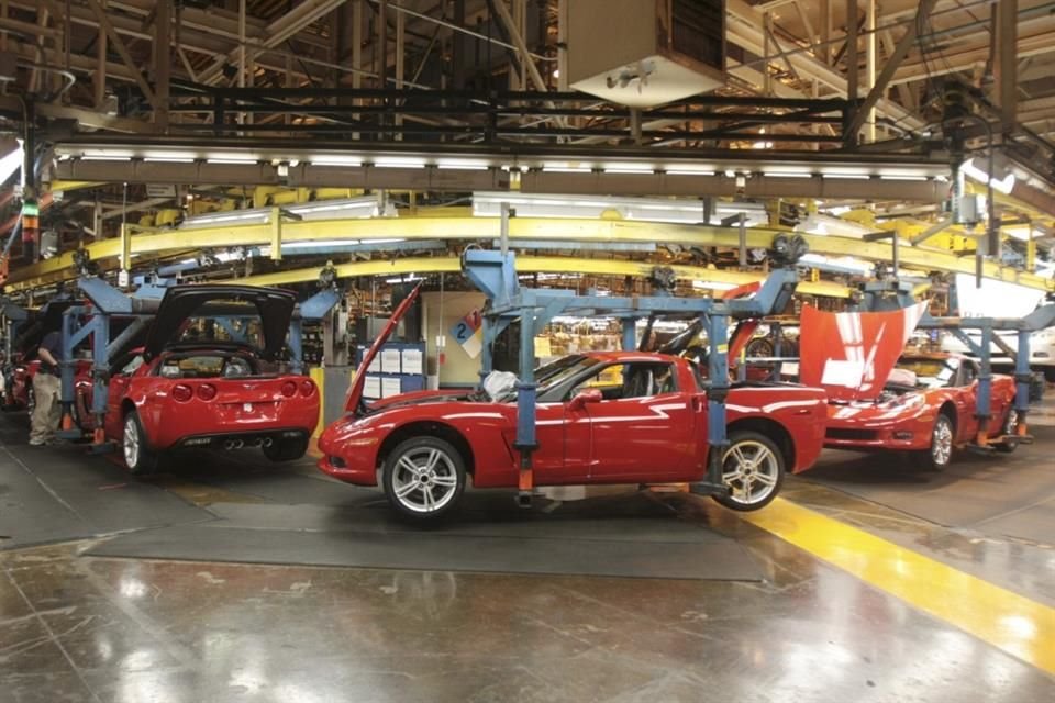 Los despidos incluyen puestos de trabajo en la planta de vehículos eléctricos de Detroit y en la planta de celdas de baterías de Ultium Cells en Ohio, además de despidos temporales en la planta de Ultium Cells en Tennessee.