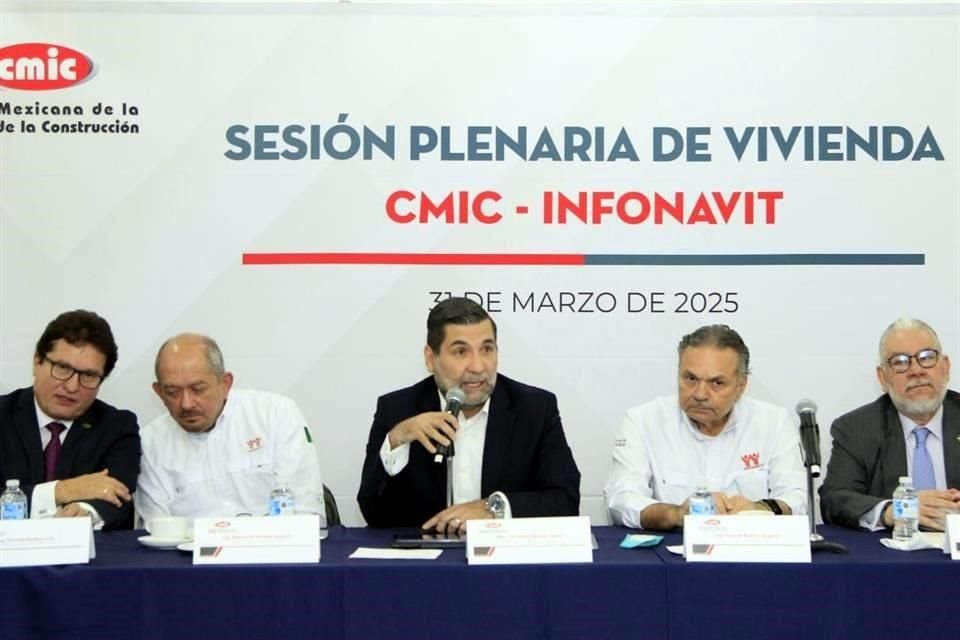 Infonavit y la Cámara Mexicana de la Industria de la Construcción (CMIC)