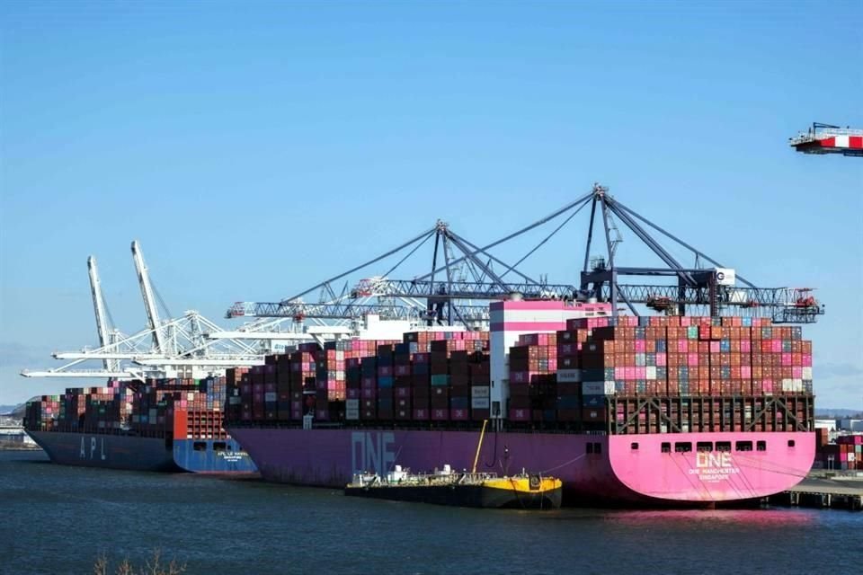 China prometió combatir aranceles de EU 'hasta el final' después de que el Presidente Donald Trump amenazara con gravámenes adicionales.