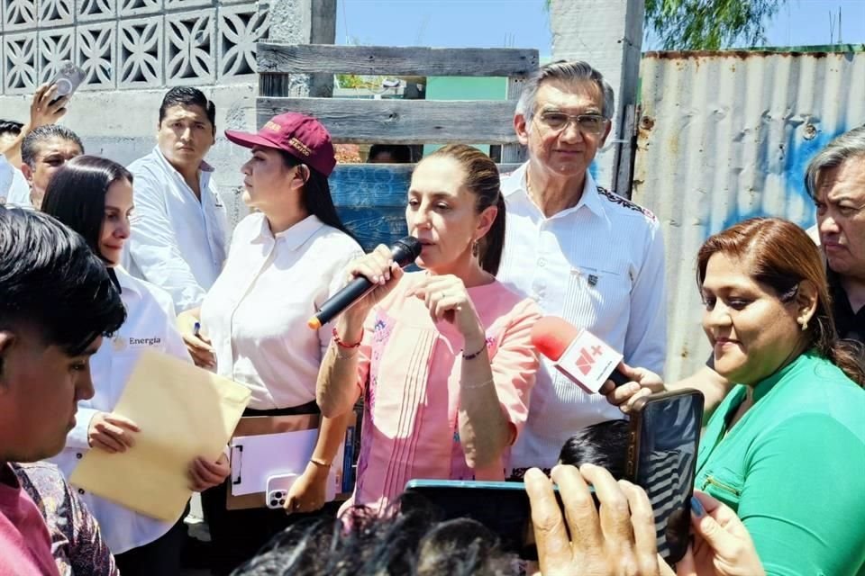 La Presidenta Sheinbaum estuvo acompañada por el Gobernador Américo Villarreal durante su recorrido por zonas afectadas por las inundaciones.