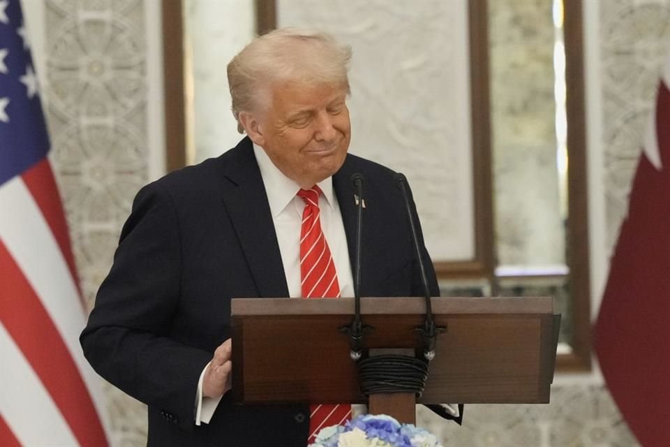 El Presidente Donald Trump durante una cena en Qatar, el 14 de mayo del 2025.