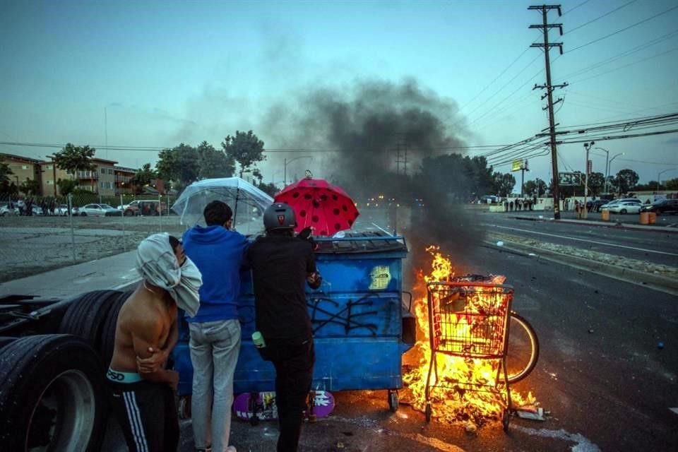 Protestas y disturbios han causado redadas del Servicio de Inmigración y Control de Aduanas (ICE, por sus siglas en inglés) en Los Ángeles, California.