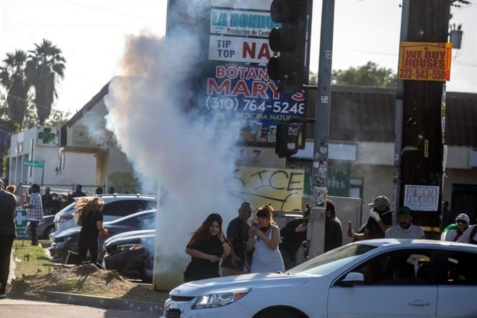 Se trata de la segunda jornada de choques con las autoridades en el barrio Paramount, que alberga unas 50 mil personas, en la Ciudad de Los Ángeles, la segunda más poblada de Estados Unidos.<br>