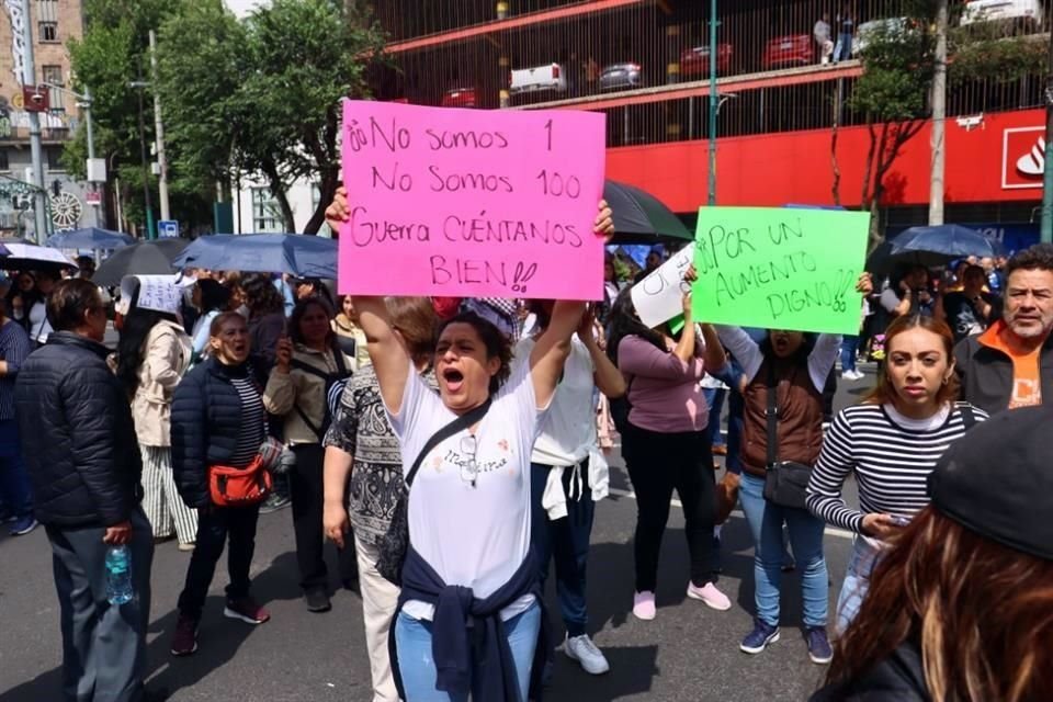 Los empleados judiciales llevan un mes de paro laboral en demanda de mejoras salariales.