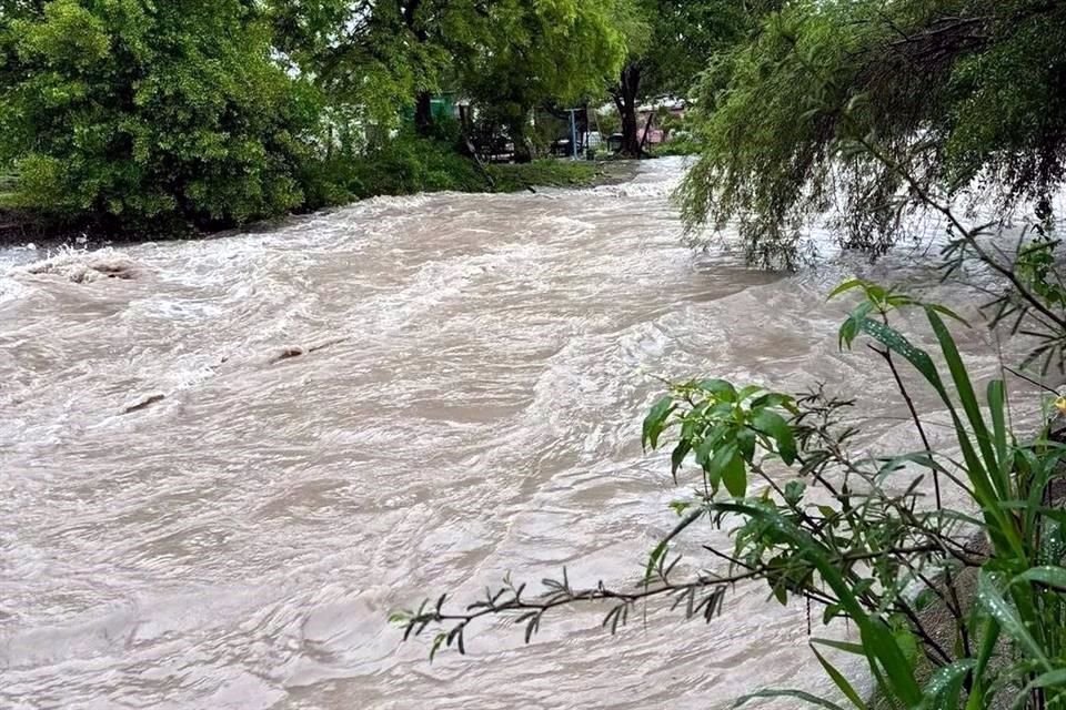 El Gobernador señaló que los escurrimientos ya cargaron el sistema de los ríos que alimentan el Guayalejo, Tamesí, Hondo y Frío, así como El Escondido.