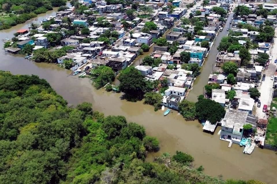 Protección Civil pidió a la población evitar ríos, lagunas y zonas bajas ante posibles inundaciones en Tampico, Madero y Altamira.