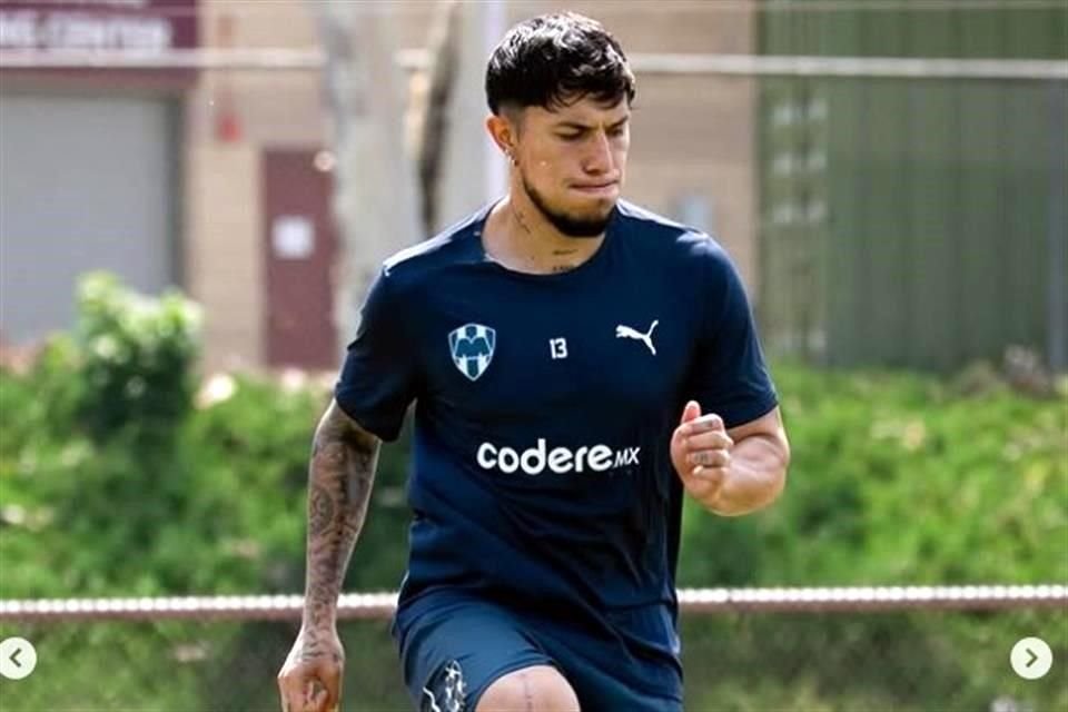 Carlos Salcedo se lesionó en su primer entrenamiento con el Monterrey.